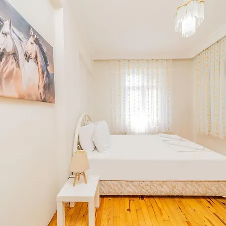 And Pleasant Flat In Muratpasa *